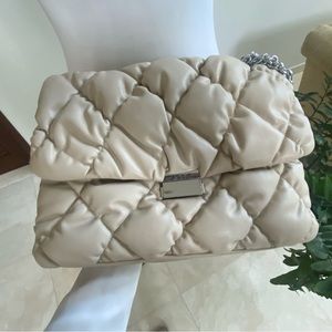 H&M lightly padded, quilted crossbody bag